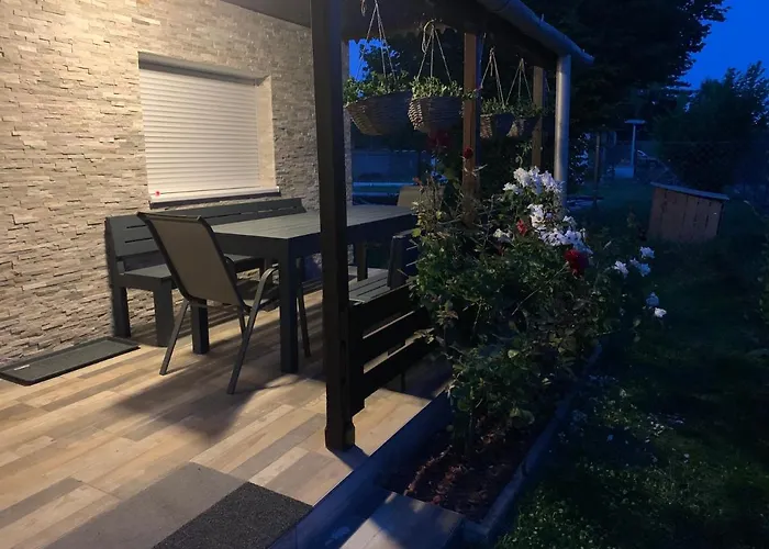 בית נופש Nyaralo *