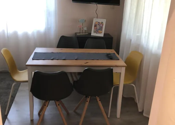 Nyaralo Casa de Férias Balatonmáriafürdő